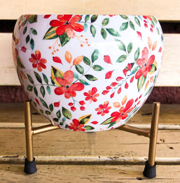 Floral metal plant holder - white
